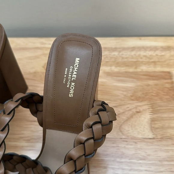 Michael Kors Collection made in Italy pippa woven leather sandal - Picture 4 of 9